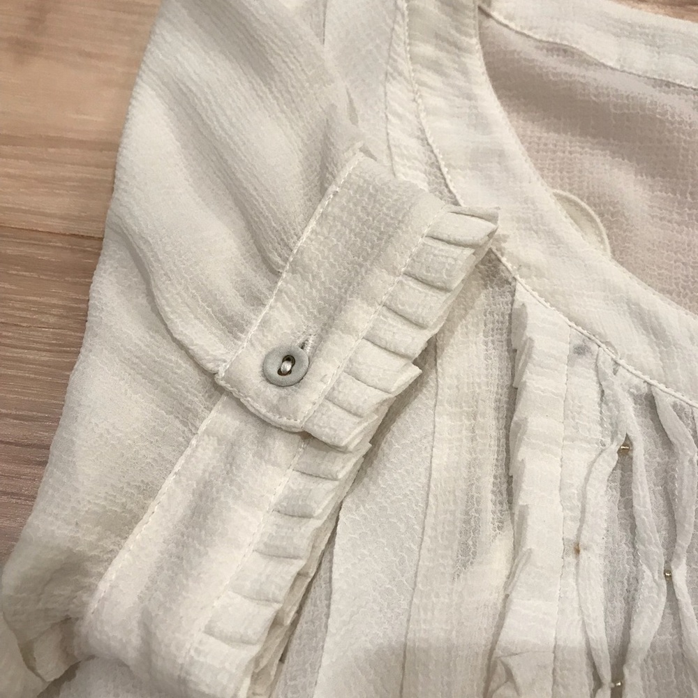 XOXO | SMOCKED TOP - Picture 3 of 3